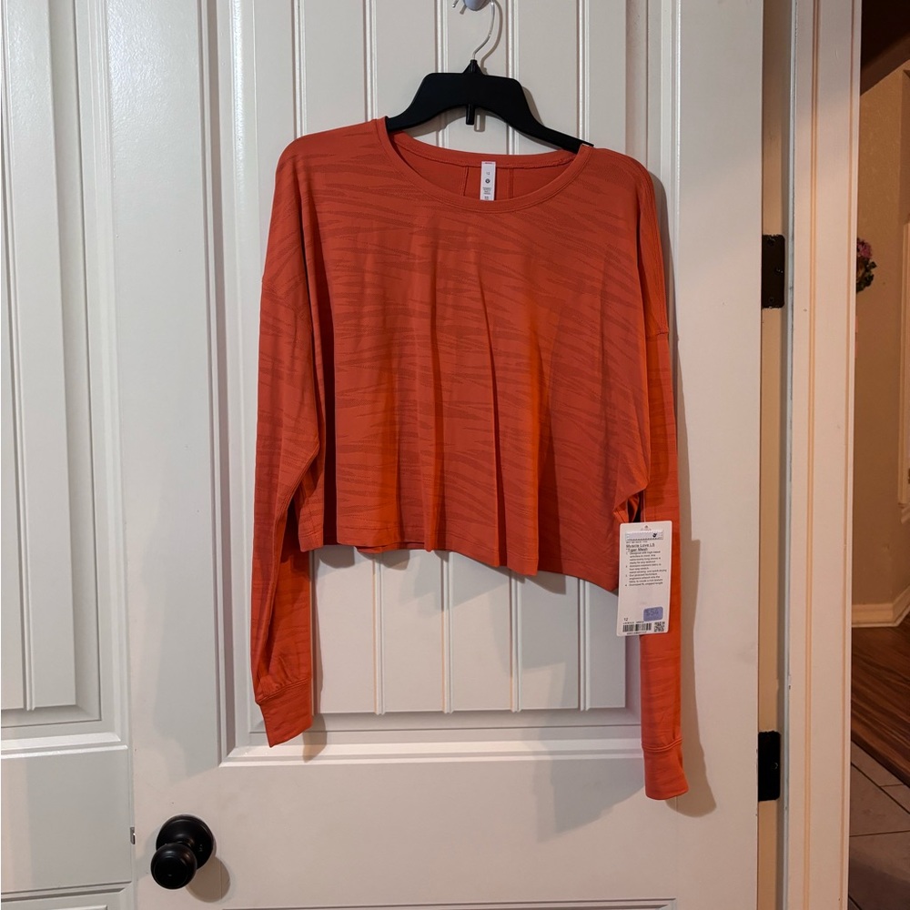Women’s lululemon top